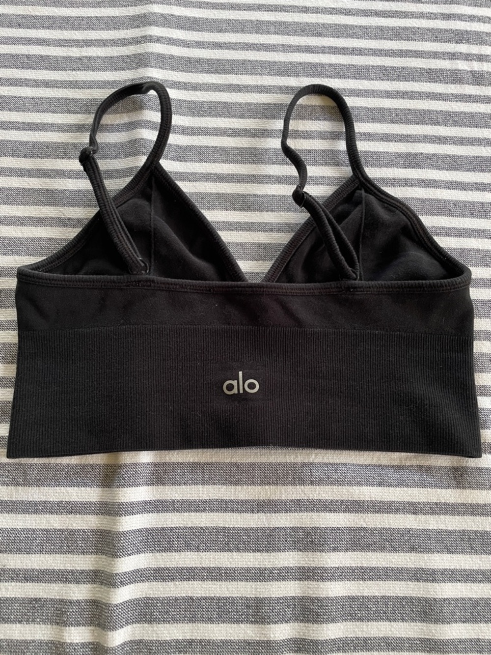 Alo Black Seamless Strappy Sports Bra